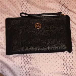 Micheal Kors Medium Wristlet - Black